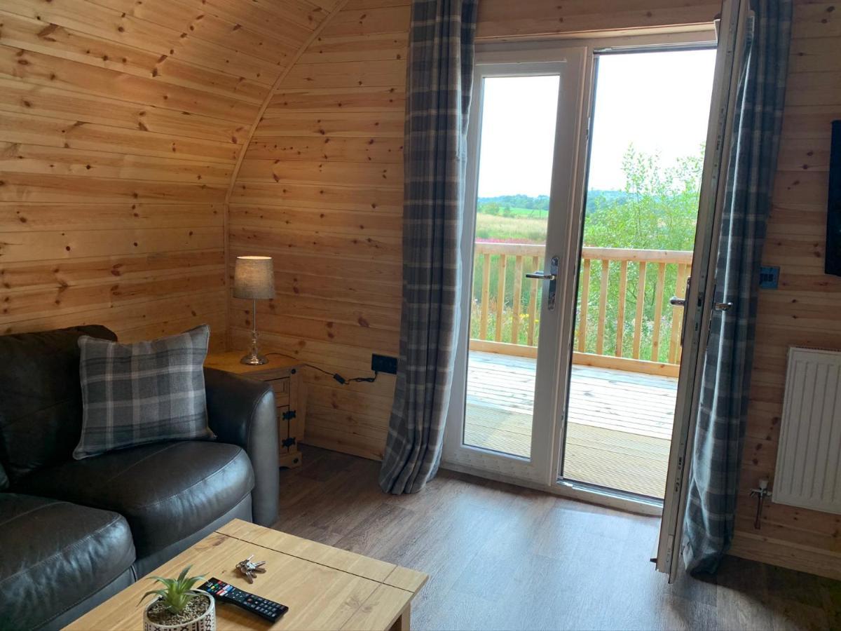 Вілла Pond View Pod 3 With Private Hot Tub -Fife - Loch Leven - Lomond Hills Kelty Екстер'єр фото